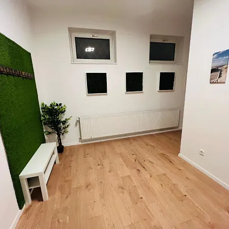 Big L 18 Beds L Free Parking L Wifi L